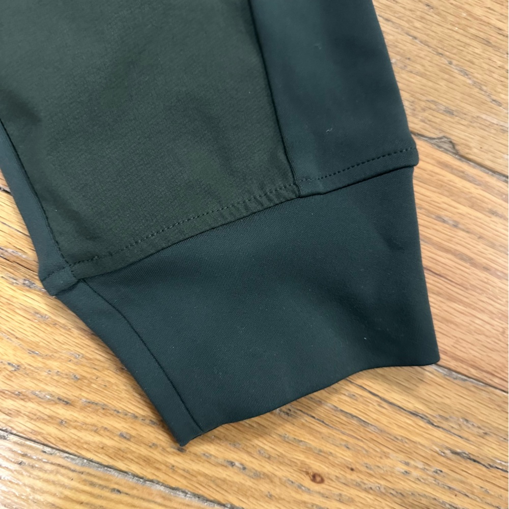 Athleta Headlands Hybrid Trek Jogger in Olive Aspen Size 8 - Picture 7 of 8